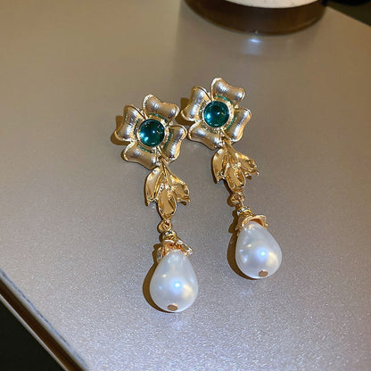 Vintage Round Flower Tassel Earrings, European American Retro Metallic Stud Earrings, Light Luxury Elegant Jewelry